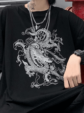 Kurzärmliges T-Shirt mit Drachengrafik